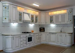 Corner white classic kitchens photo