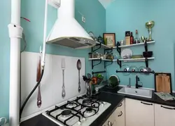 Фота маленькіх кухняў з трубамі