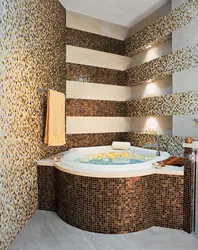 Мозаикалық Плиткалары Бар Шағын Ваннаға Арналған Ванна Бөлмесінің Дизайны