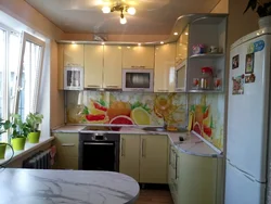 Kitchen color for a small kitchen in Khrushchev photo