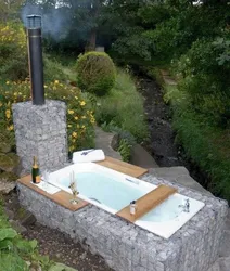 Чугунная ванна на даче фото