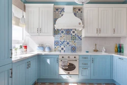 Blue kitchen tile design