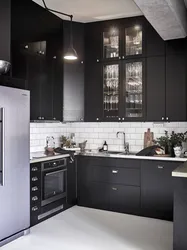 Чорныя кухні лофт фота