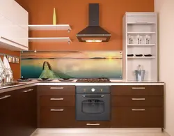 Кухня дизайн коричневая плита