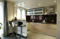 Kitchen design 20 m with a bar counter