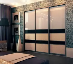 Шкафы купе в спальню современный дизайн фото трехдверные