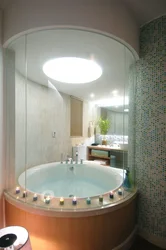 Кішкентай ванна бөлмесінің фотосуреті үшін джакузи ваннасы