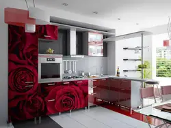 Дизайн кухни с цветами на фасаде