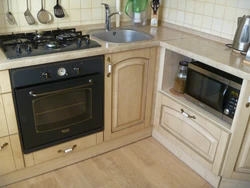 Kitchen Design With Oven And Hob