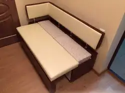 Раскладное спальнае месца на кухні фота