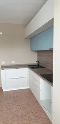 Дуб ниагара столешница в интерьере кухни