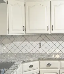 Arabesque tiles kitchen photo