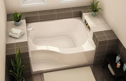 Bathtub design with rim