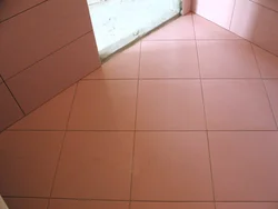 Banyoda diaqonal plitələrin fotoşəkili