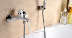 Ванна бөлмесінің интерьеріне арналған душымен кран фото