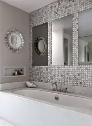 Мозаикалық фотосуреті бар ақ ванна