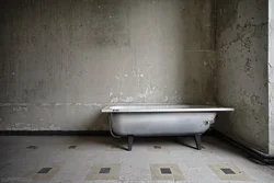 Empty bathtub photo