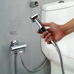 Ванна фотосуретіндегі гигиеналық душ