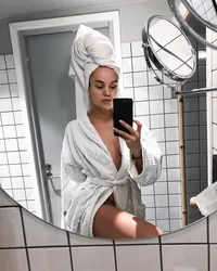 Фото после ванны в полотенце
