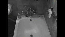 Ванна фотосуретіндегі жасырын камера