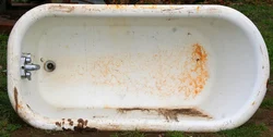 Photo of an old bathtub
