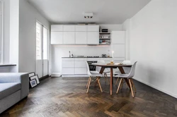Кухня с деревянным полом интерьер