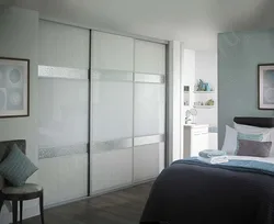 Шкафы с матовым стеклом в спальню фото