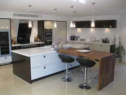 Bar counter in the kitchen island design