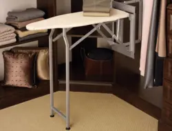 Ütü masası ilə soyunma otağının dizaynı