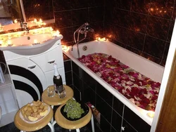 Şam Işığında Banyoda Romantik