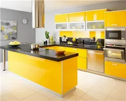 Дизайн кухни желто черный