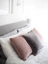 Фото подушки в интерьере спальни фото