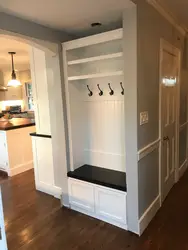 Дизайн прихожей с холодильником в квартире