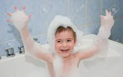 Хлопчык у ванне фота