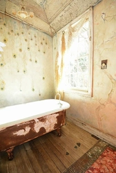 Old bathroom design