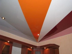 Combined suspended ceilings in the living room photo