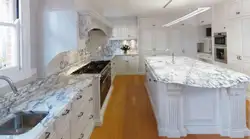 Столешница мрамор итальянский в интерьере кухни