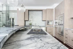 Marble tiles on the kitchen floor in the interior