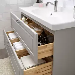 Ящики в интерьере ванной