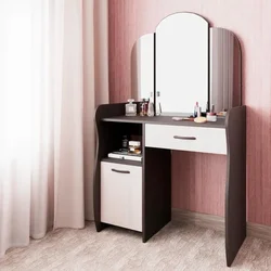 Trellis with mirror in the bedroom photo