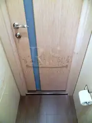 Фото двери в ванну без наличников