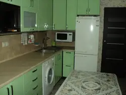 Microwave oven placement in the kitchen photo