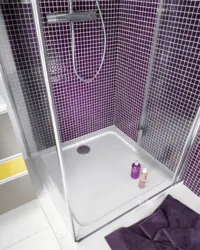 Duş kabinləri yerinə banyoda altlıqlar fotoşəkili