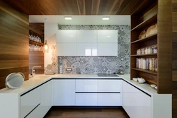 Белая кухня дизайн фартука и столешницы