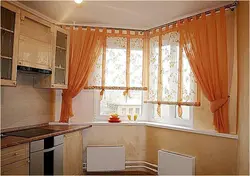 Дизайн тюли на кухню одно окно