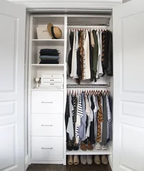 Шкаф для одежды в спальню узкий фото