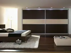 Bedroom Design With Dark Closet