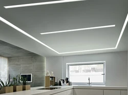 Светлавыя лініі ў кухні на столі фота