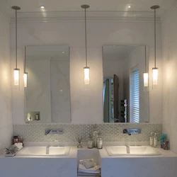 Подвесные светильники в интерьере ванной