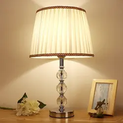 Yataq otağı fotoşəkili üçün stolüstü lampalar